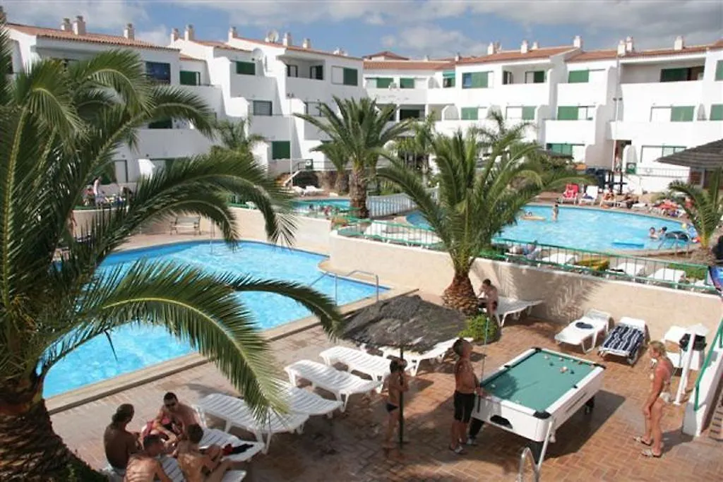Apartamentos Alondras Park location